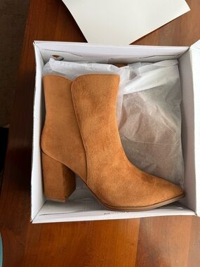 Women's Tan Suede Block Heel Ankle Boots